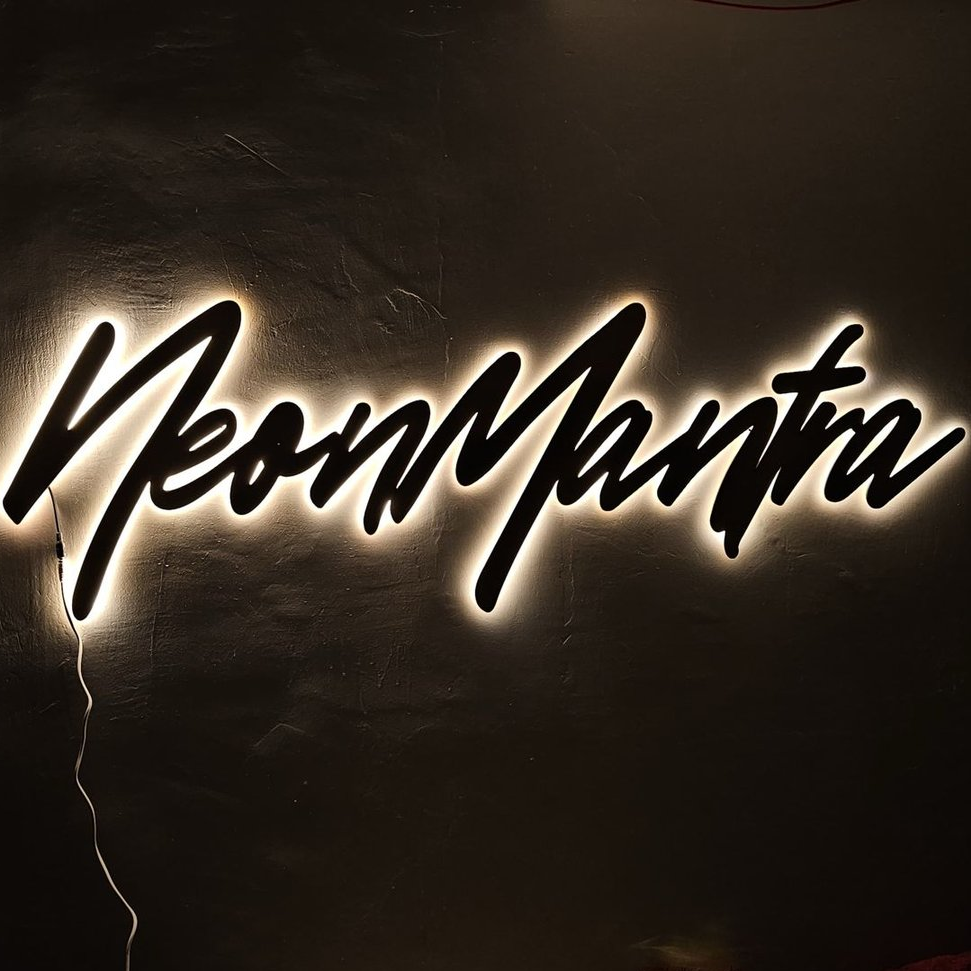 neonmantra